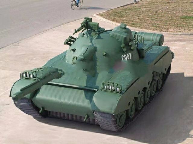 安次军用充气坦克车